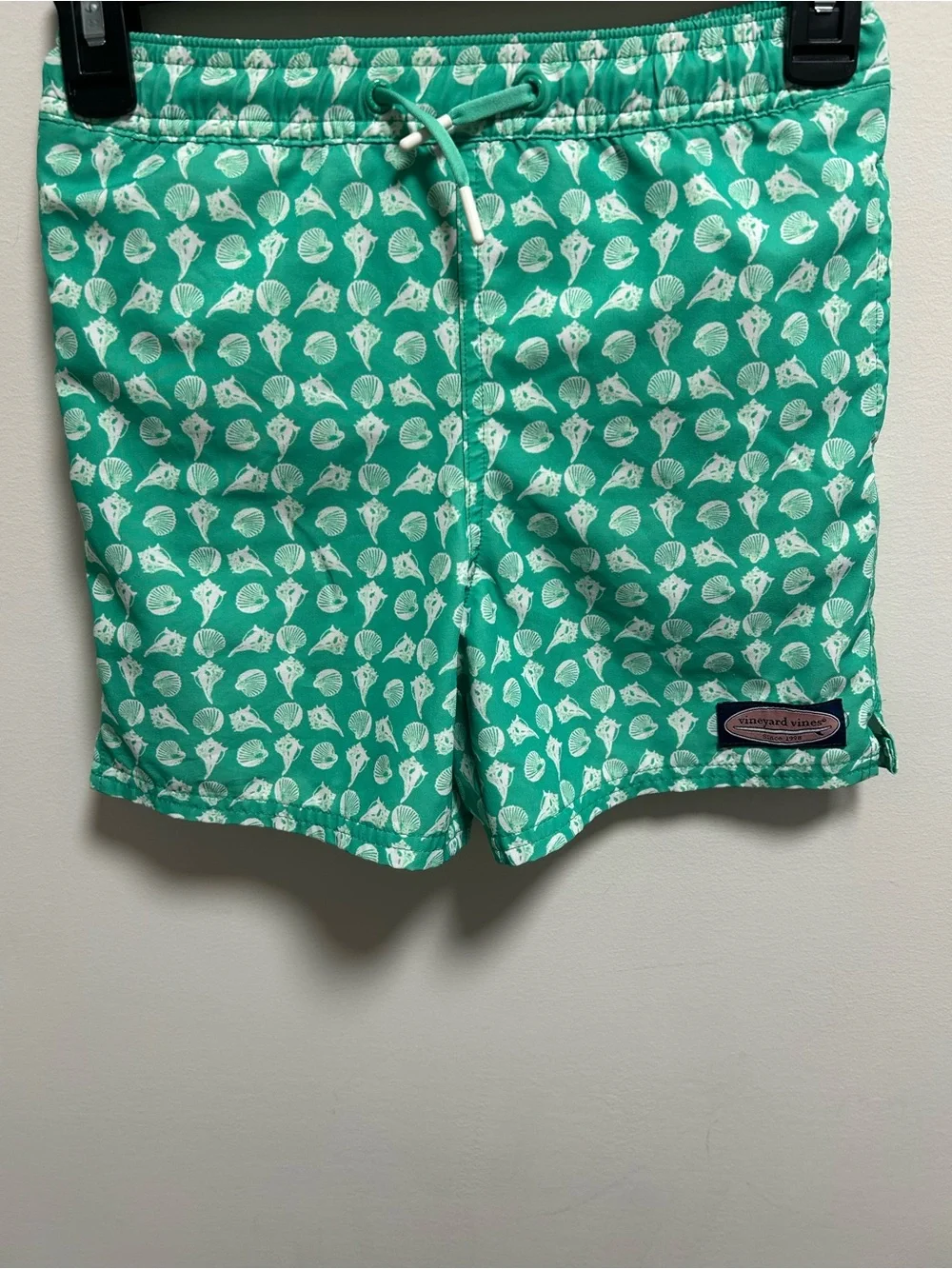 Vineyard Vines Kids Green Shell-Print Shorts